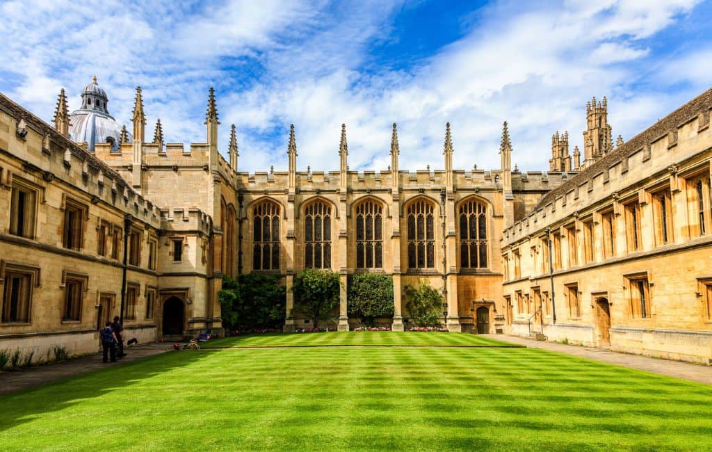 Day trips from London by Train: DepositPhotos