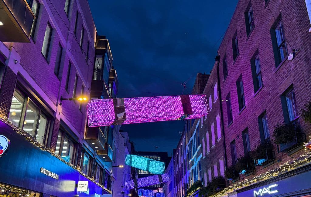 best Christmas lights walking route in London