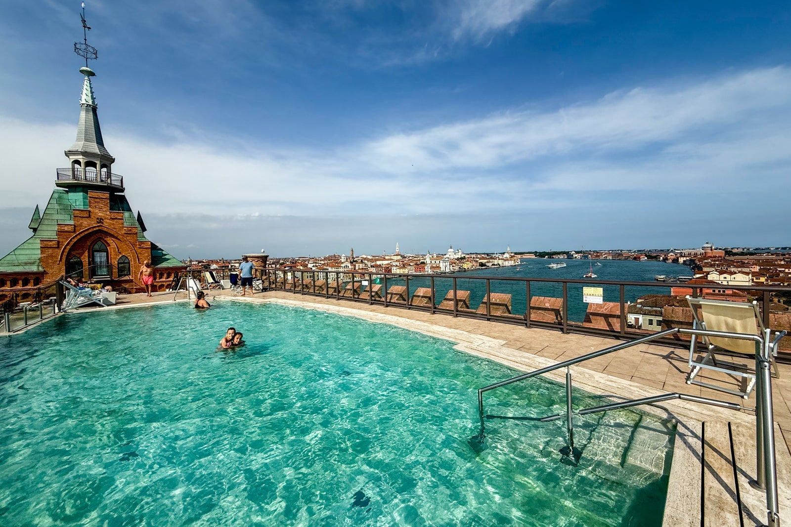Hilton Molino Stucky, Venice pool deck