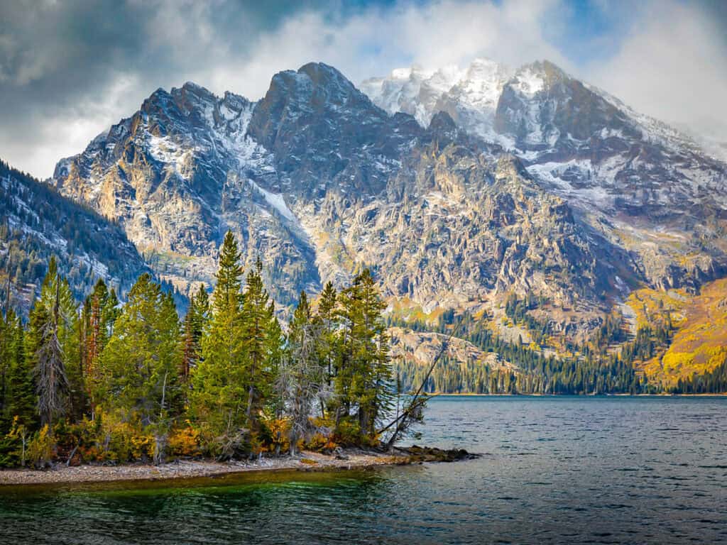 Jenny Lake with grand tetons behind 