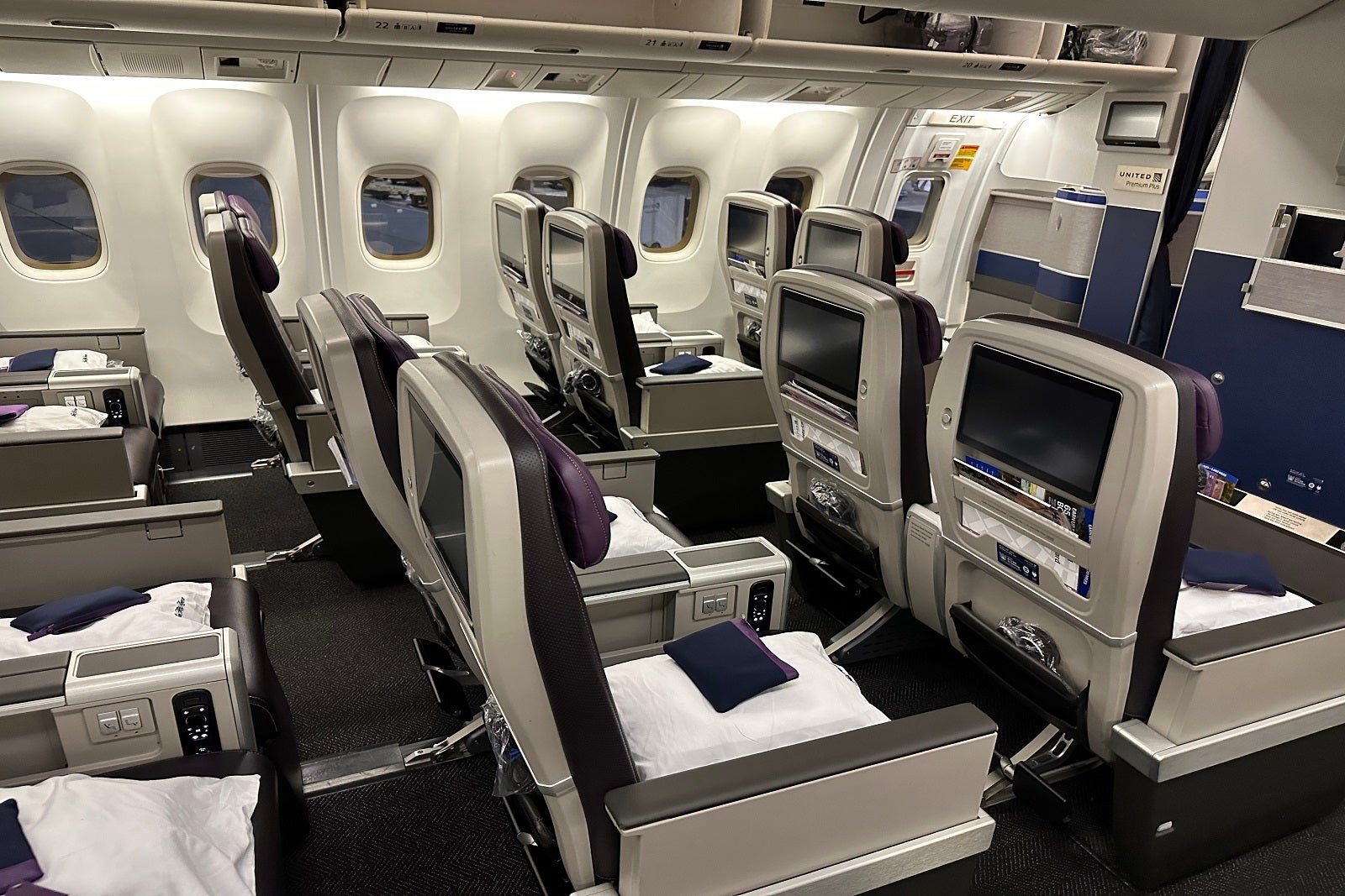 rows of airplane seats