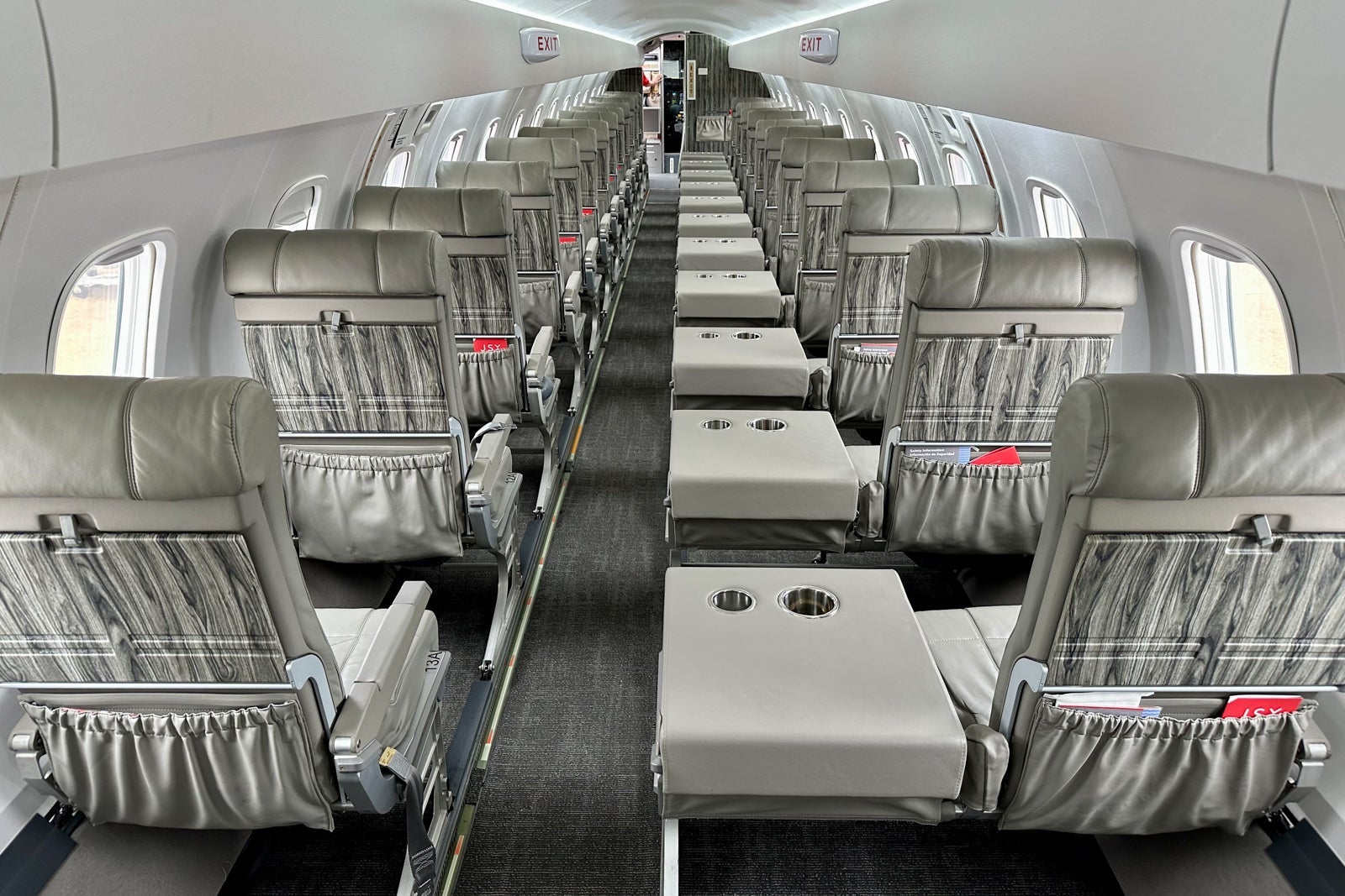 JSX Embraer E145 Dallas Media Day Starlink Wi-FI