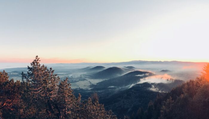 Vaubarlet in Auvergne by puy Dome via Unsplash