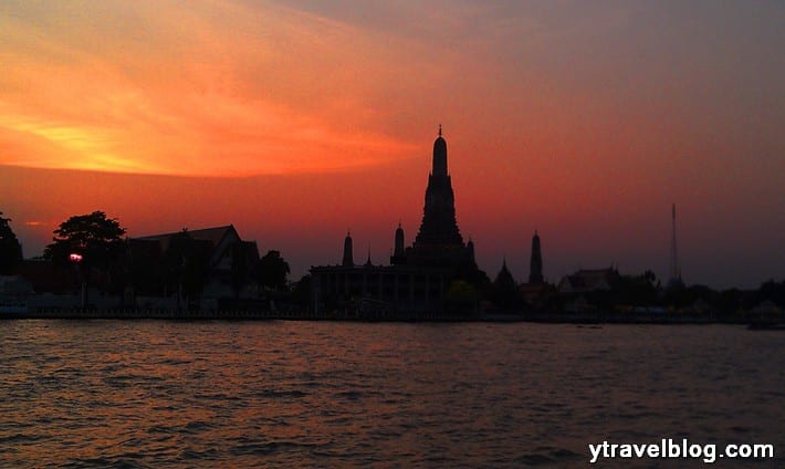Wat ARun sunset Bangkok