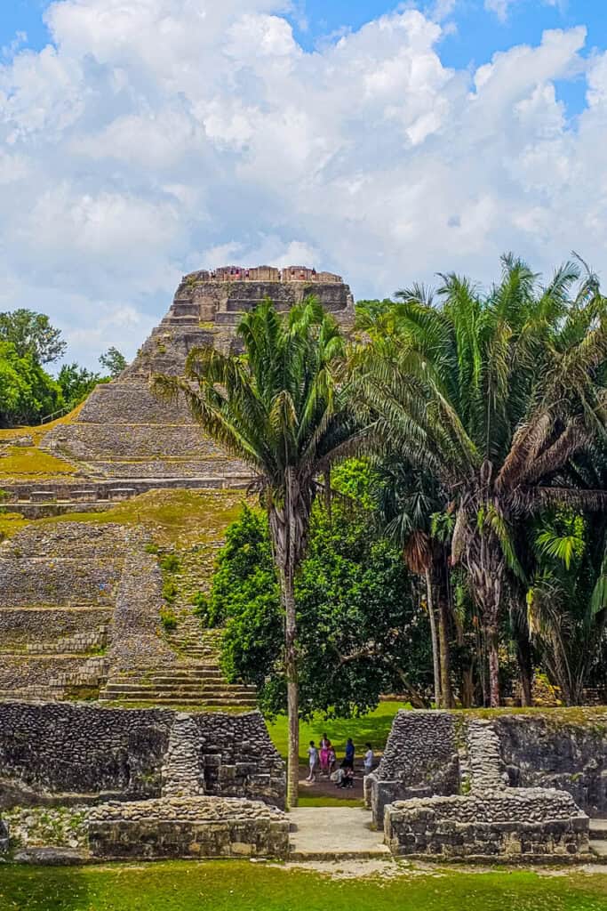 ruins at Xunantunich 