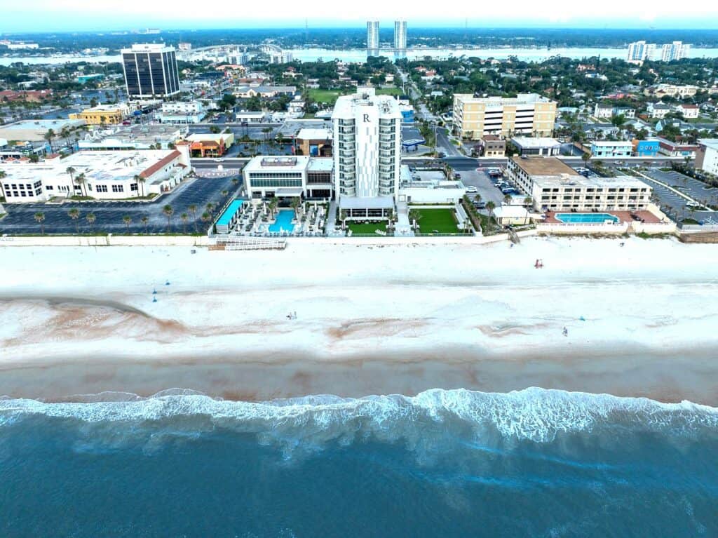 aerial view of renaissance hotel daytona beach oceanfront